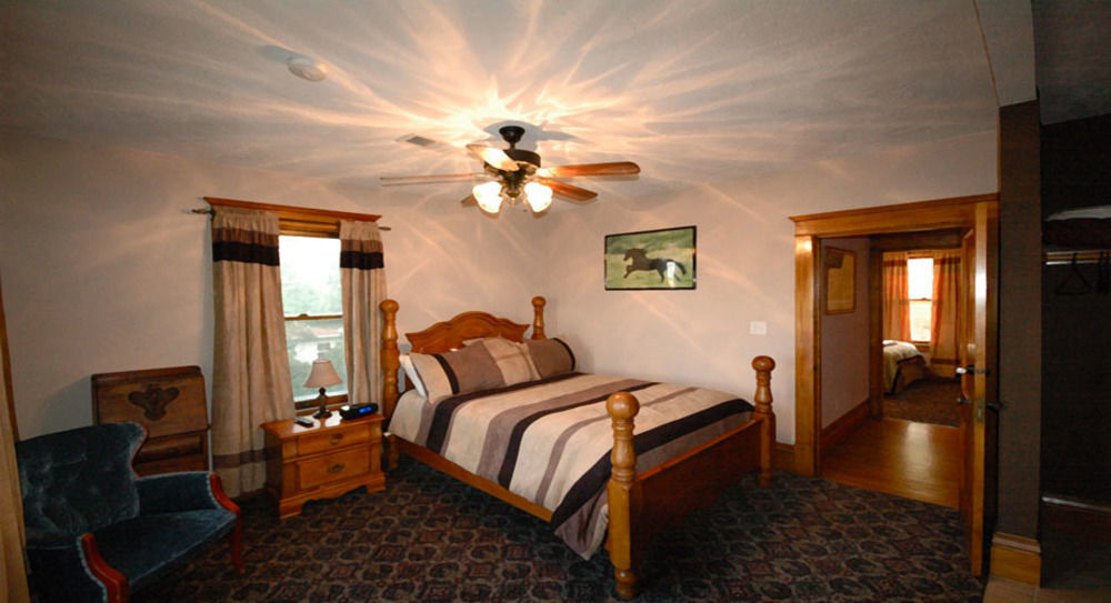Hitching Horse Inn Pierre Εξωτερικό φωτογραφία